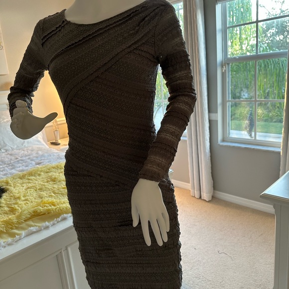 MAX STUDIO SPECIALTY GRAY LACE SPANDEX DRESS -SIZE XS - Picture 3 of 5